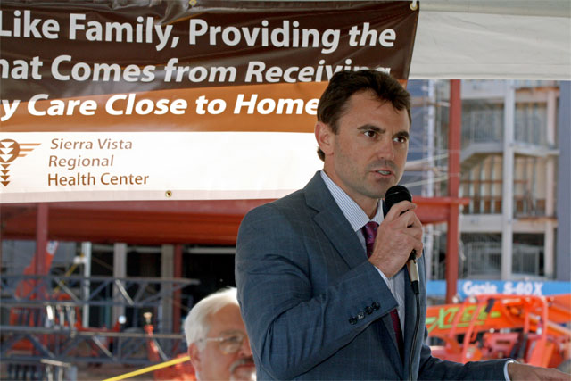 Sierra-Vista-Beam-Signing-2 | Rendina Healthcare Real Estate